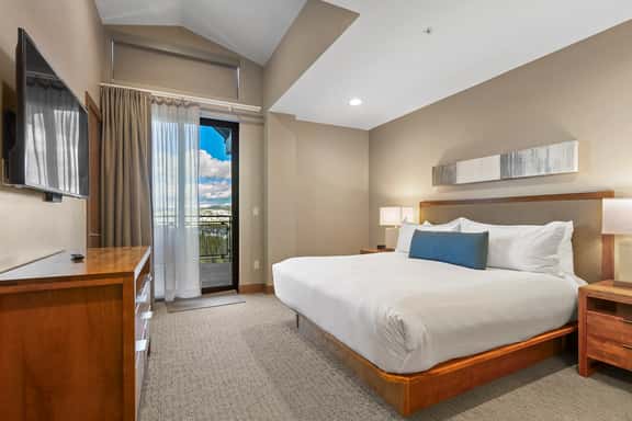 Grand Colorado Peak 8 - 1 bedroom Breckenridge - Image 1