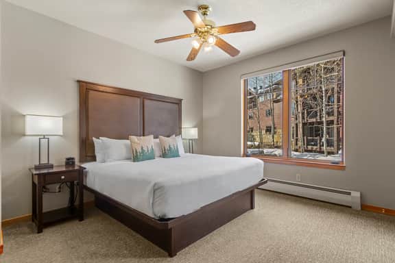 Grand Timber Lodge - 1 Bedroom - Image 3